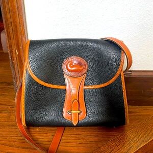 Dooney & Bourke bag